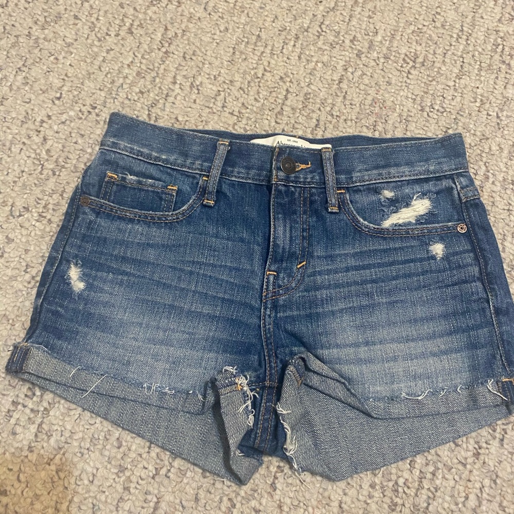 Abercrombie and Fitch denim short shorts size 00